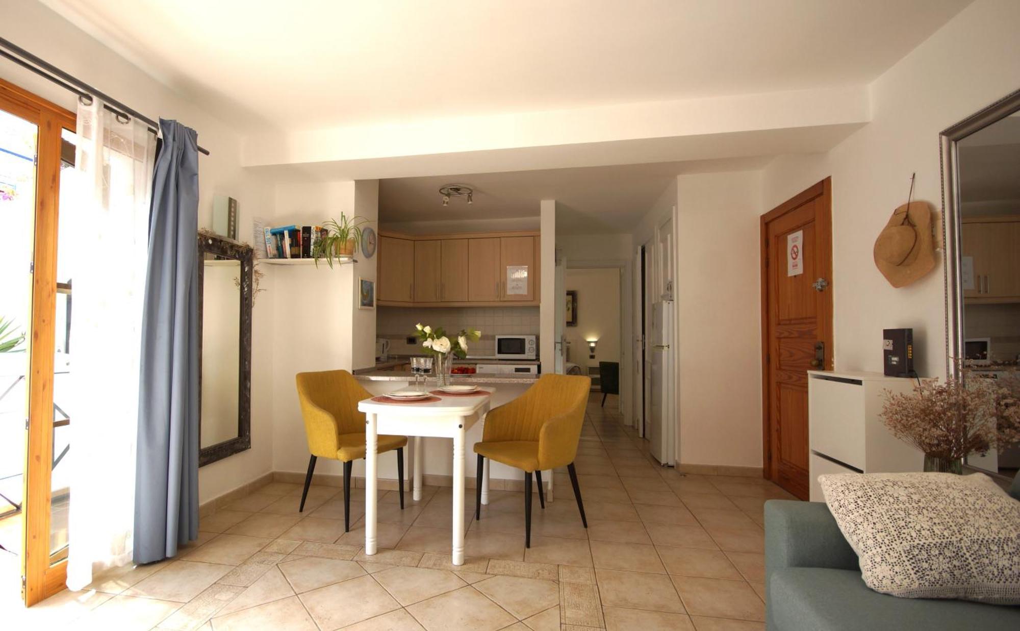 Apartamento Familiar Con Piscina Con Wi Fi En Los Cristianos Los Cristianos  Eksteriør billede